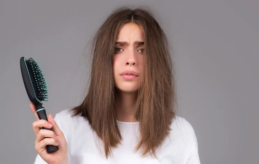 12 Dicas para combater o frizz dos cabelos em dias de umidade